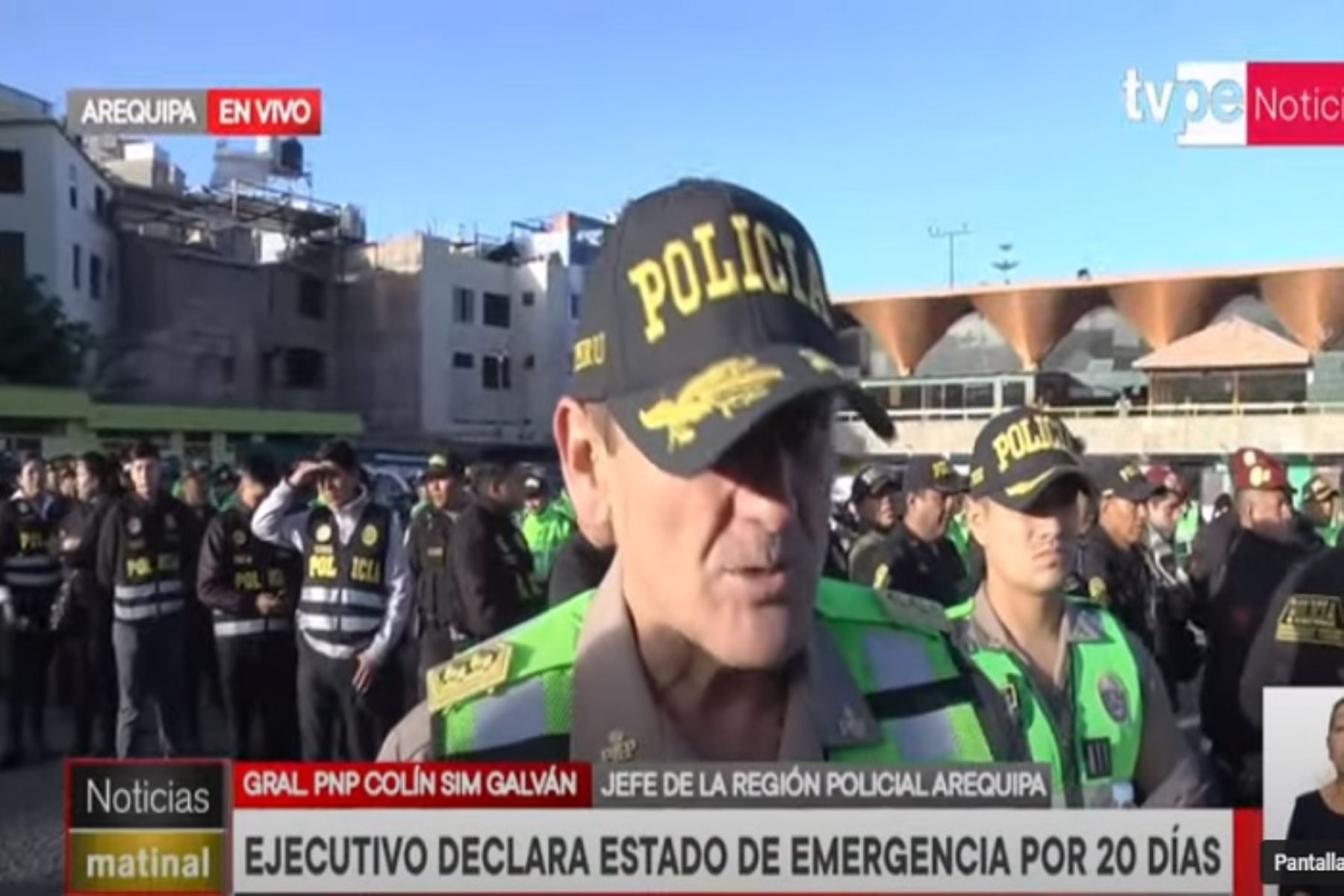 Así vive Arequipa el estado de emergencia. La Policía Nacional realiza un desplazamiento en toda la ciudad.