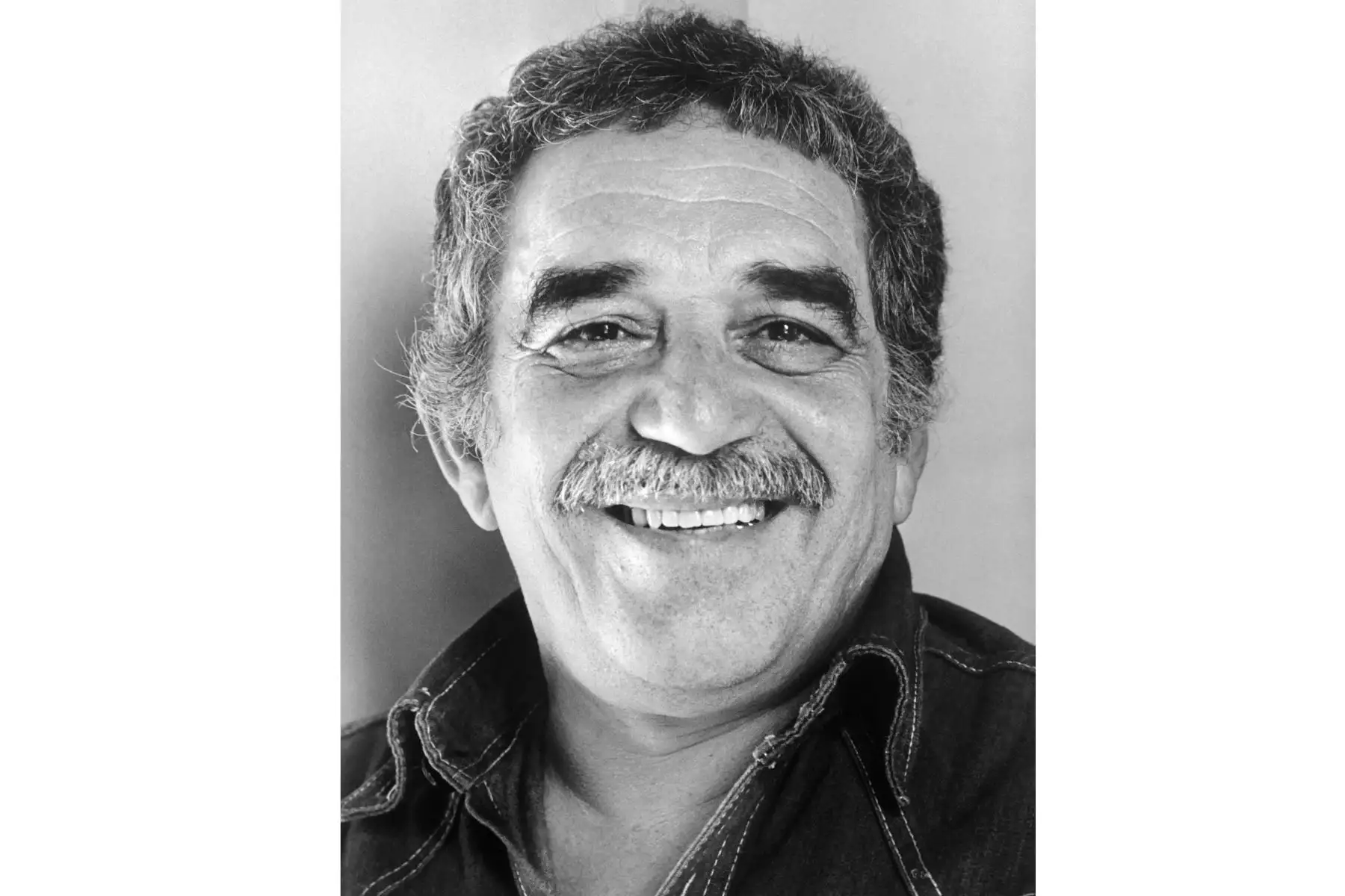 El escritor colombiano Gabriel García Márquez, premio Nobel de literatura, posa en octubre de 1982, en Estocolmo. 
Foto: AFP