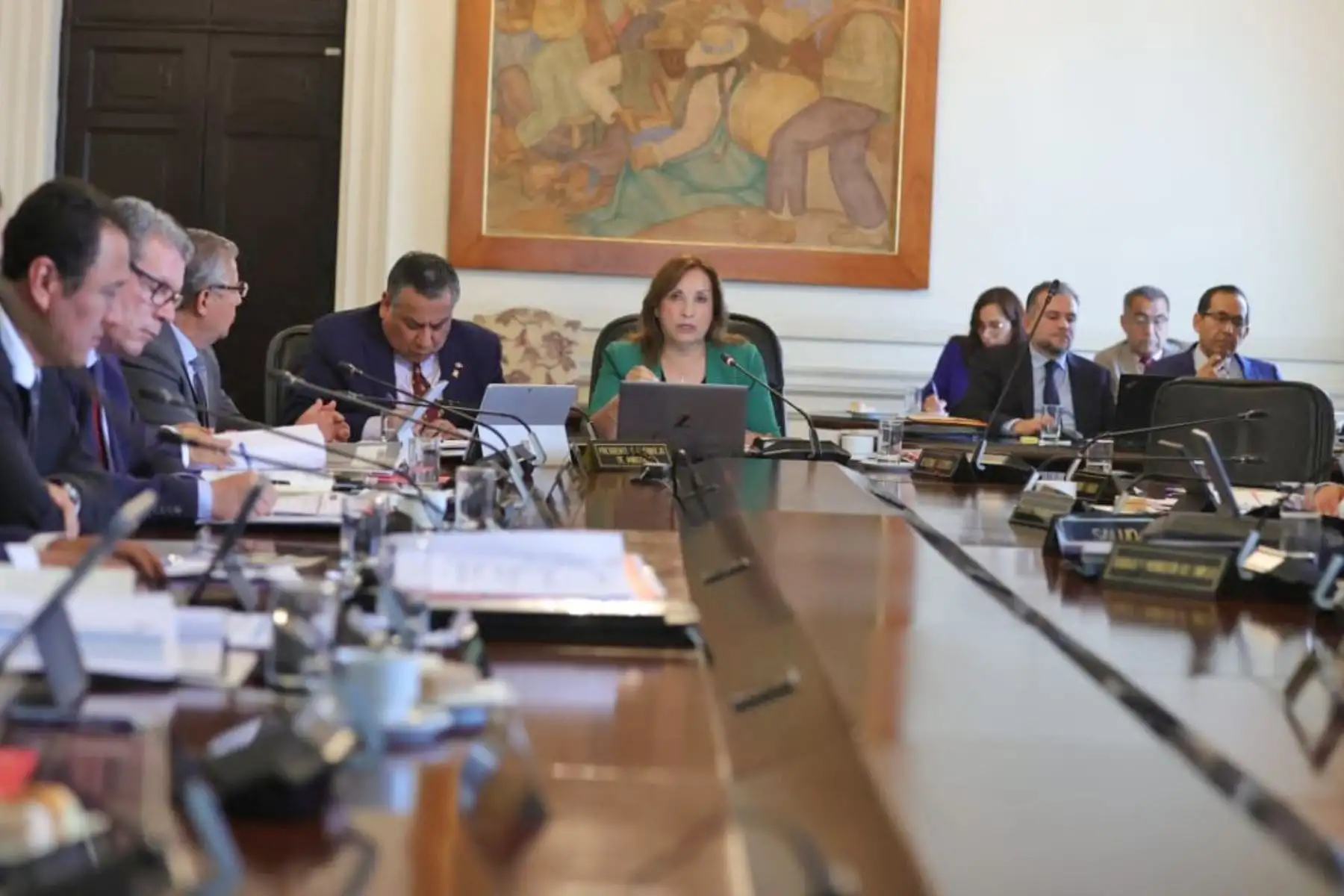 La presidenta de la república, Dina Boluarte Zegarra, lidera el Consejo de Ministros. Foto: ANDINA/ Prensa Presidencia