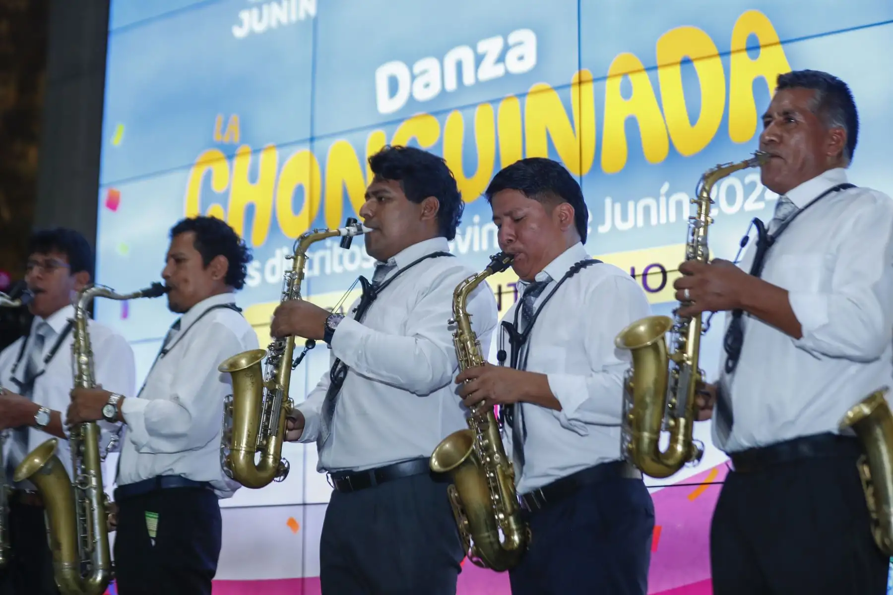 También se presentarán cuadrillas de chonguinos interpretado por niños. El 04 de mayo será el día central donde más de 1,500 danzantes estarán en escena. Asimismo, para el concurso de orquesta se prevé más de 20 conjuntos musicales.
Foto: ANDINA/Daniel Bracamonte