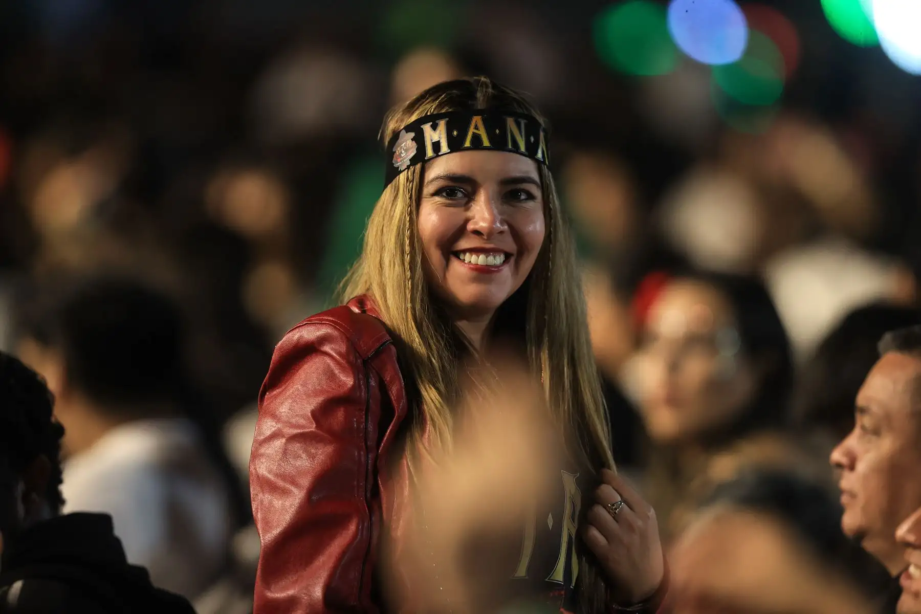 El estadio de la Universidad San Marcos fue el escenario para que la  banda mexicana Maná liderada por Fher, deleitara esta noche al público peruano, ofreciendo sus clásicos del rock en español y temas emblemáticos que han marcado la historia de la música.
Foto: ANDINA/Jhonel Rodríguez