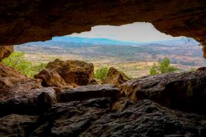 El sitio arqueológico Cueva de Pikimachay se encuentra ubicado en el distrito de Pacaycasa, provincia de Huamanga, región Ayacucho. Foto: ANDINA/Sunarp