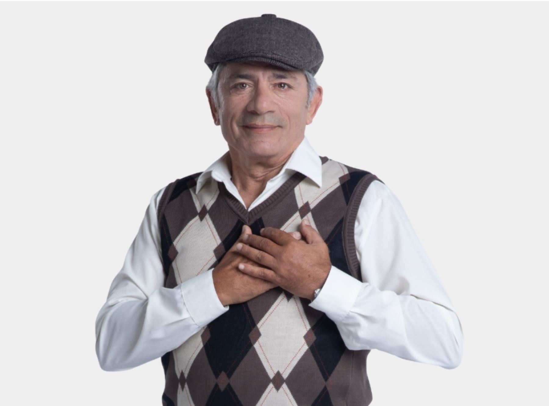 Primer actor peruano Roberto Moll será parte de telenovela "Pituca sin lucas" .