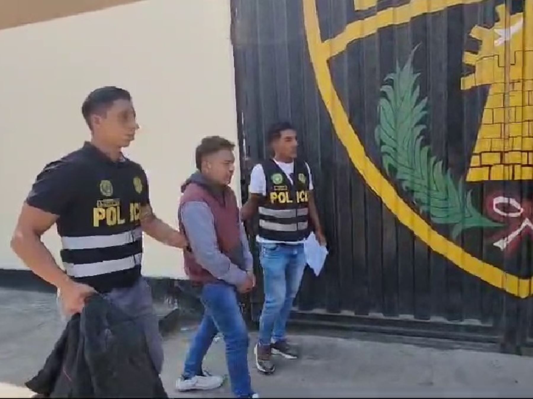 Maicol Liñán Arroyo, acusado de dopar y abusar de jóvenes en Nuevo Chimbote, fue internado en el penal de Cambio Puente, en Chimbote, para cumplir prisión preventiva.