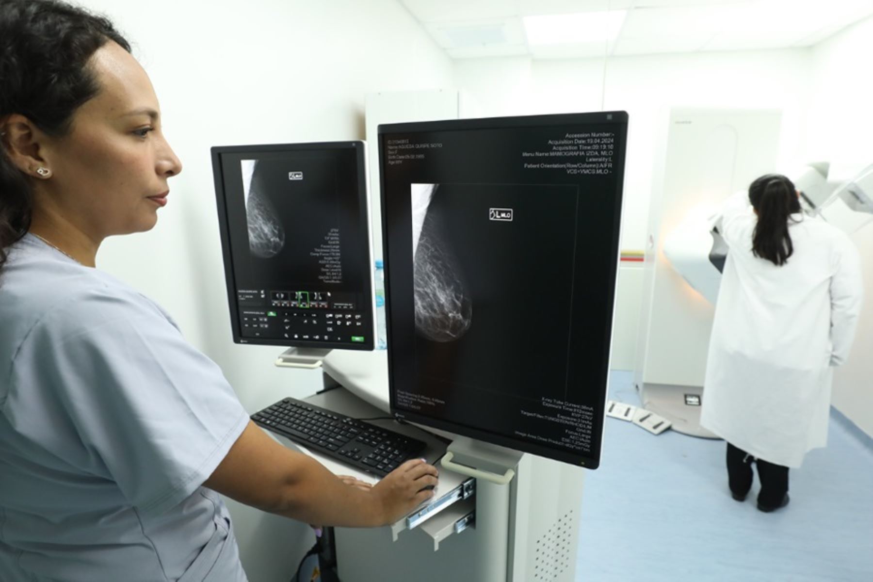 El Hospital de Emergencias de Chalhuanca recibió un moderno mamógrafo digital que también puede utilizarse en telemedicina, lo que le permitirá asumir la detección temprana del cáncer de mama en beneficio de miles de mujeres de la provincia de Aymaraes, en el departamento de Abancay.
