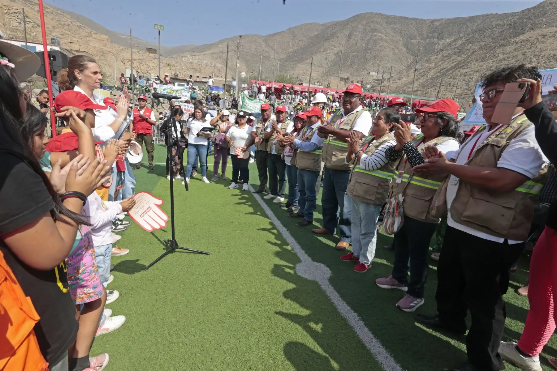 Ministerio de Vivienda, ejecutó obras que benefician a más de 9 mil vecinos de Manchay, en cumplimiento de su compromiso de llevar agua potable a las zonas más vulnerables. 
Foto: ANDINA/Vidal Tarqui