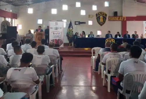 Un total de 300 internos del Establecimiento Penitenciario de Huancayo se beneficiaron con la charla informativa sobre los decretos legislativos 1576, 1619 y 1585, y la despenalización de cárceles a nivel nacional.