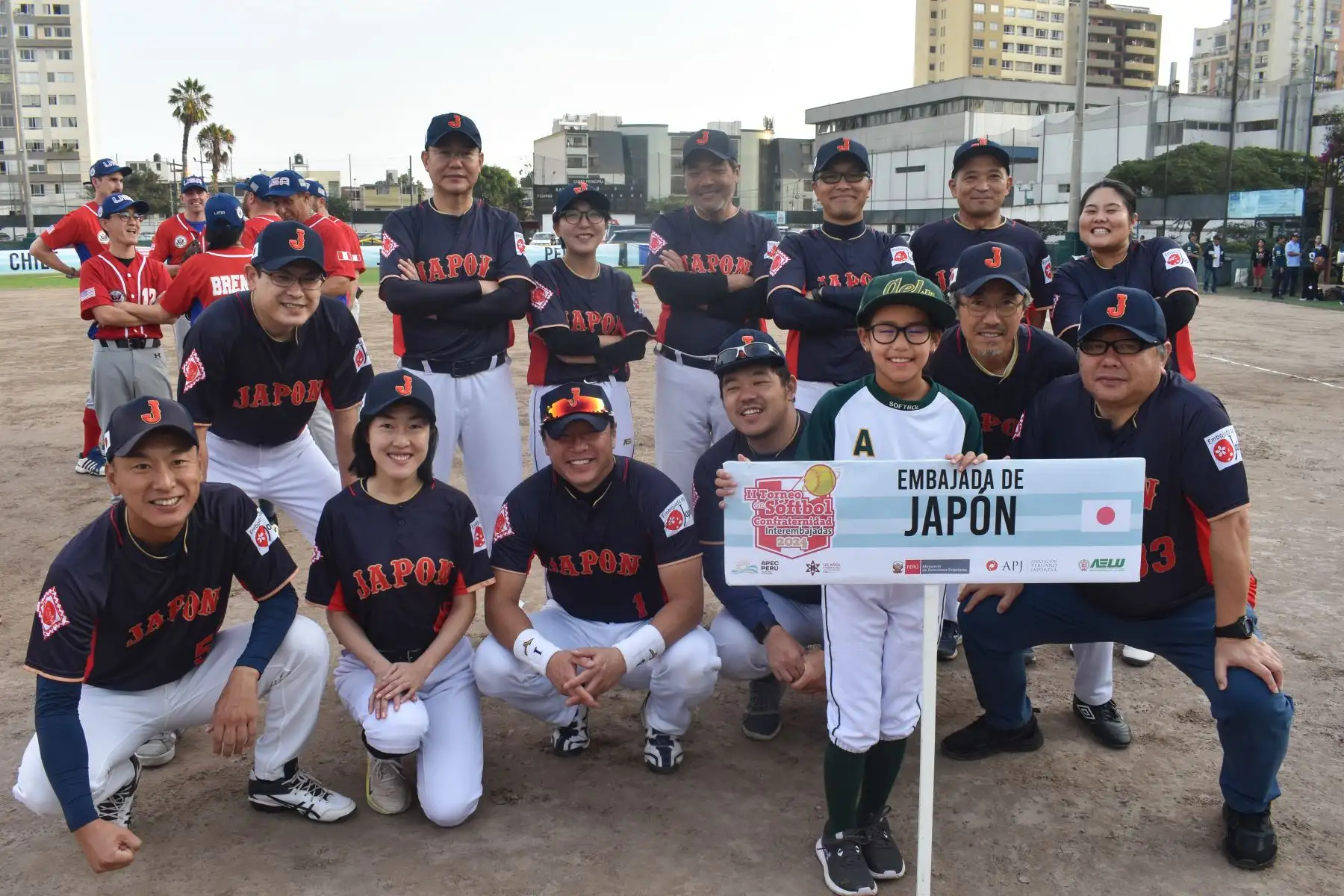 Se dio inicio al II Torneo de Softbol Interembajadas Apec Perú 2024 donde participan los equipos de Japón, Australia, Canadá, Chile, Corea, USA, Indonesia, Malasia y Tailandia. Foto: AELU