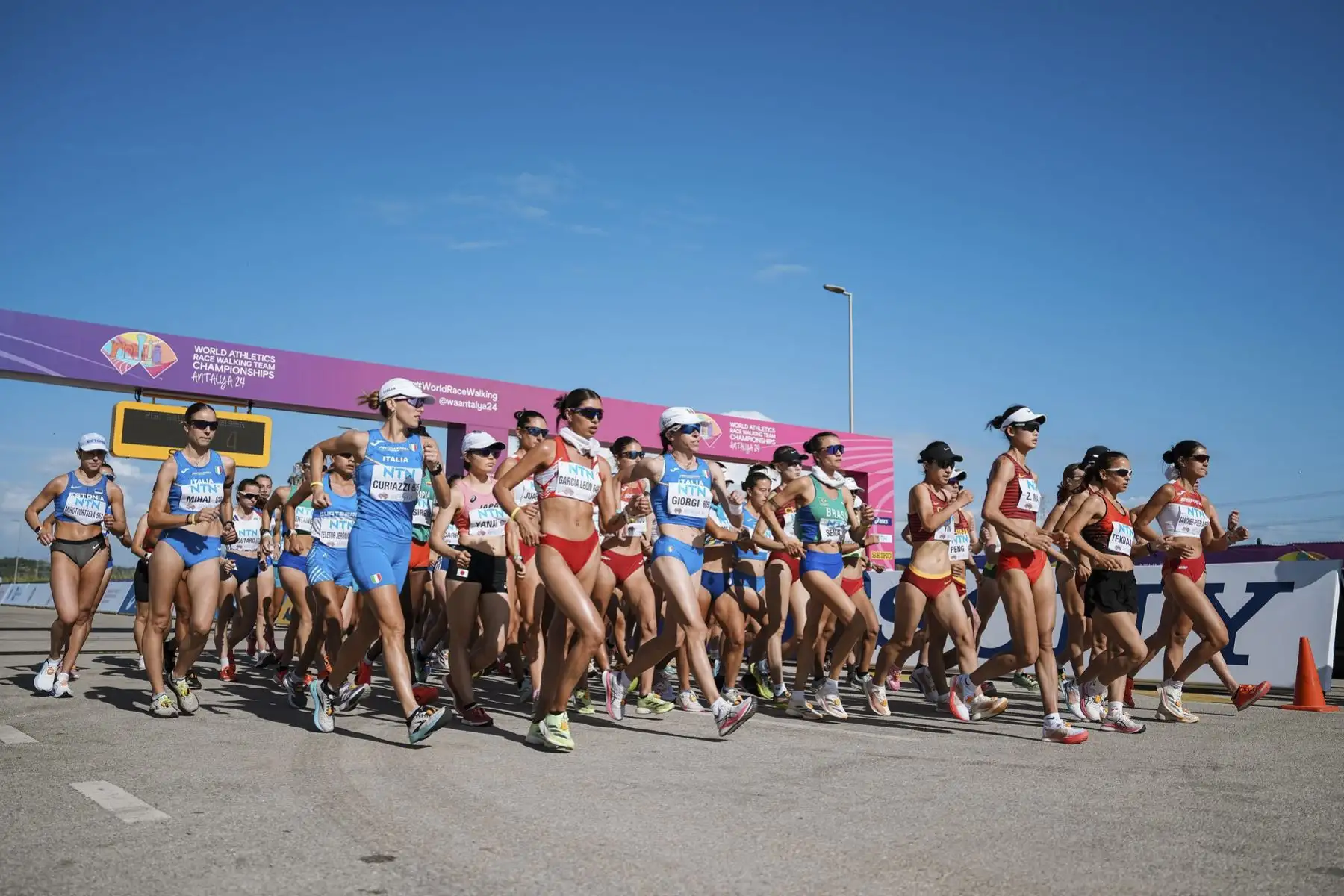 Kimberly García ganó la medalla de oro en la prueba de los 20 kilómetros en el Mundial de Marcha por Equipos disputado en Turquía. Foto: World Athletics