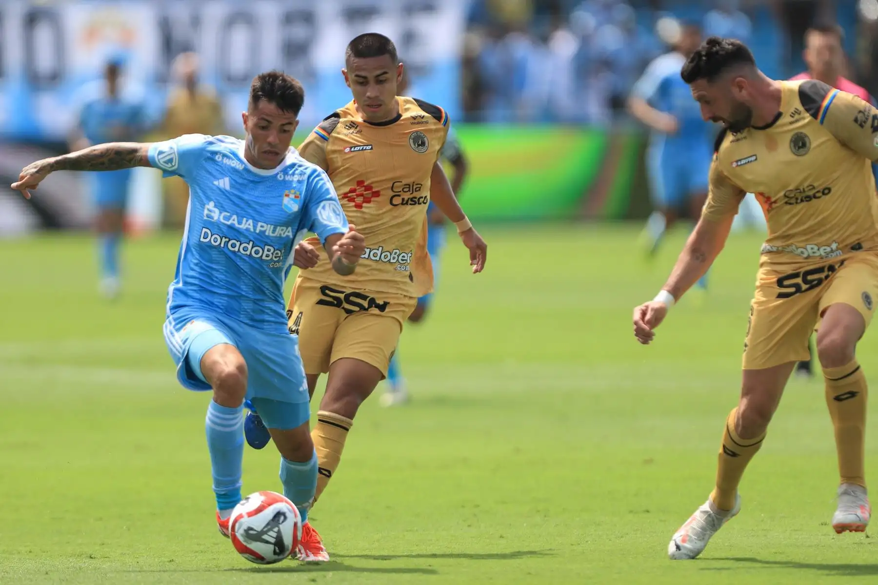 Sporting Cristal enfrenta a Cusco FC por el Torneo Apertura en el estadio Alberto Gallardo. Foto: ANDINA/Jhonel Rodríguez Robles