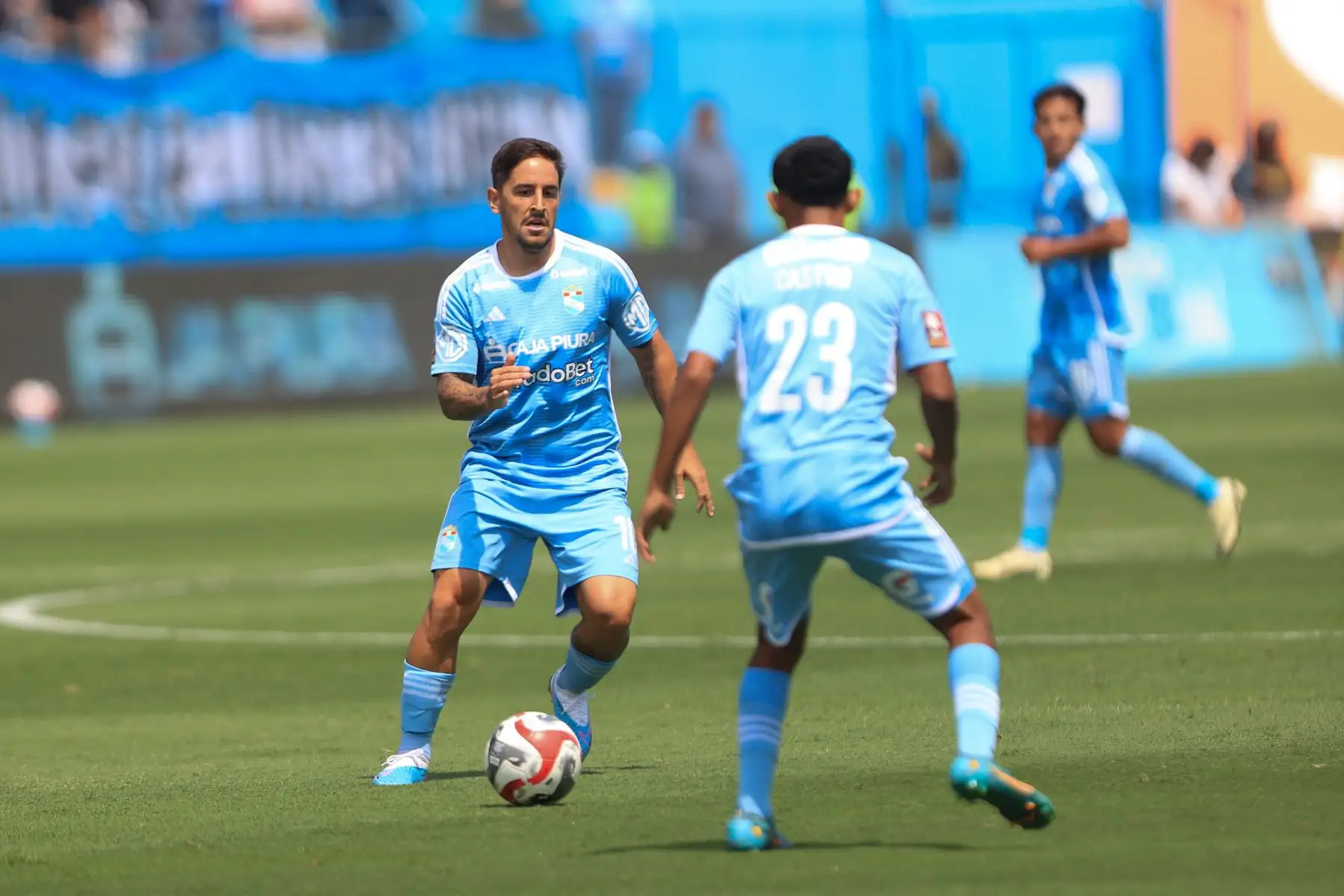 Sporting Cristal enfrenta a Cusco FC por el Torneo Apertura en el estadio Alberto Gallardo. Foto: ANDINA/Jhonel Rodríguez Robles