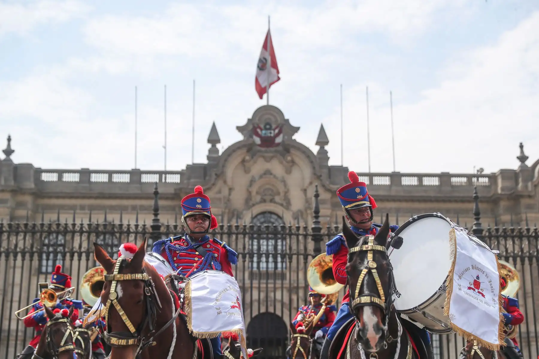 Tradicional cambio de guardia en Palacio de Gobierno. Foto: Presidencia