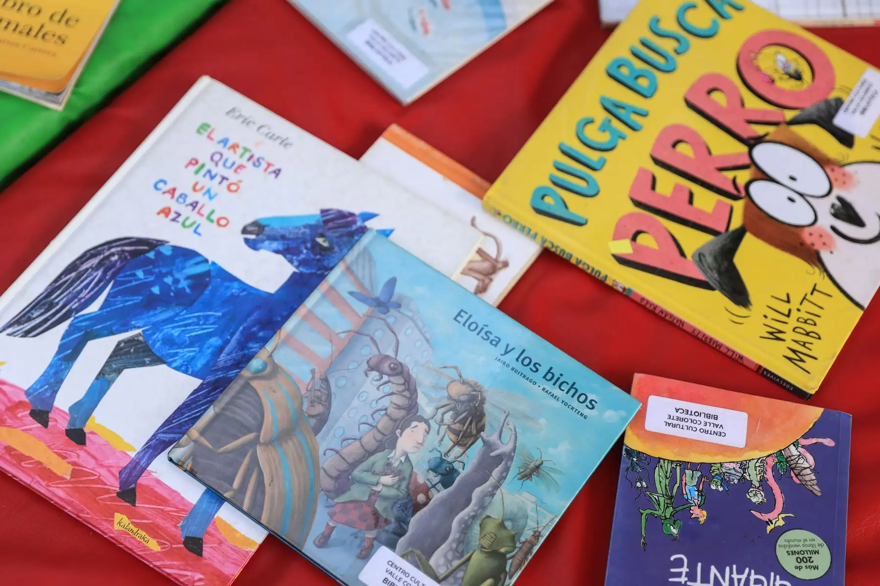 El "Gran Festival del Libro y la Lectura: ¡Un libro te cambia la vida!” se desarrolla en Campo de Marte. Niños, jóvenes y adultos acuden a disfrutar de la lectura. Foto: ANDINA/Jhonel Rodríguez Robles