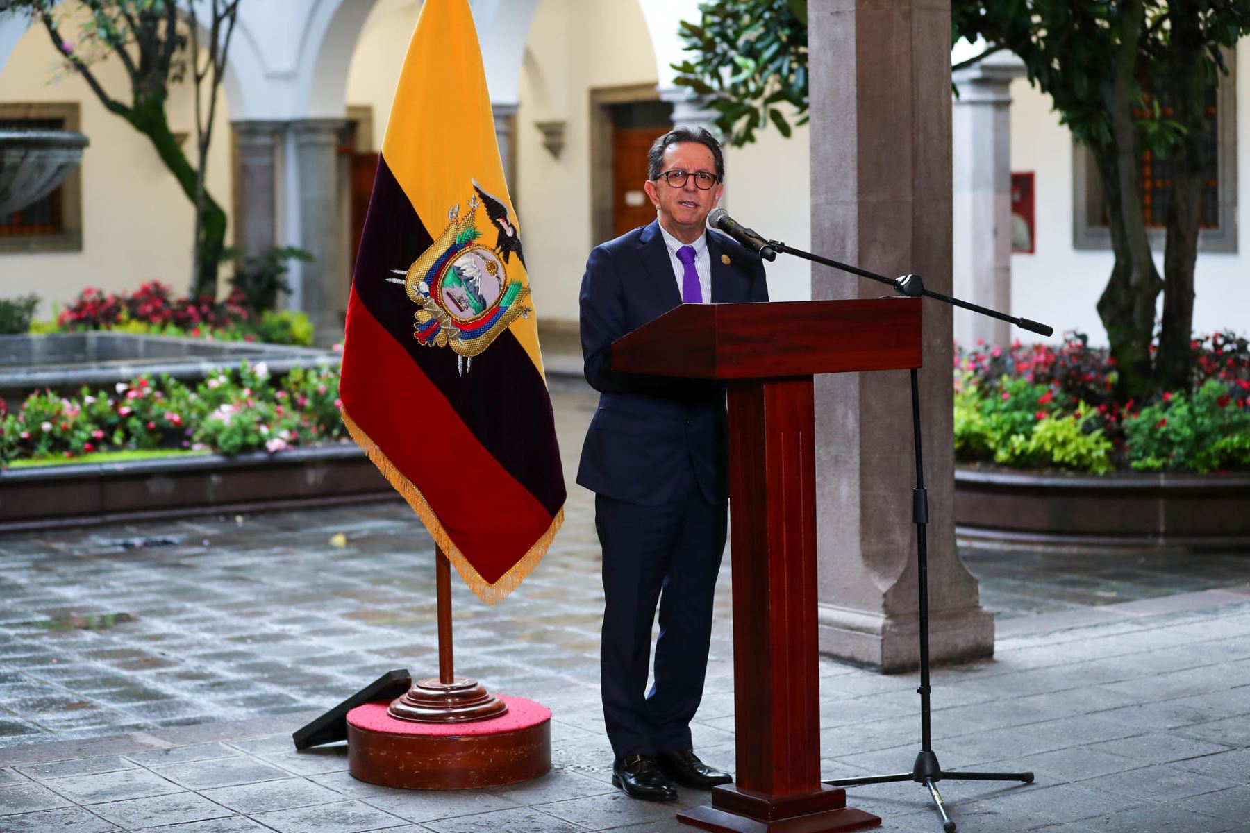 El secretario de Comunicación de la Presidencia de Ecuador, Roberto Izurieta, informó este domingo en Quito, que el referéndum convocado por el presidente Daniel Noboa se desarrolló con normalidad, con un 72% de participación ciudadana. Foto: EFE