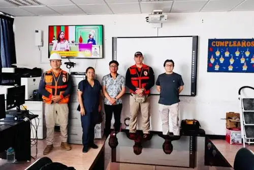 El Indeci entregó equipo decodificador de recepción, antena de transmisión UHF, UPS y rack; colocan al Hospital Regional de Lambayeque como uno de los primeros centros hospitalarios en contar con este sistema.