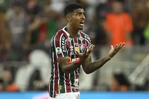 John Kennedy vuelve a ser reiterativo en actos de indisciplina en el Flu