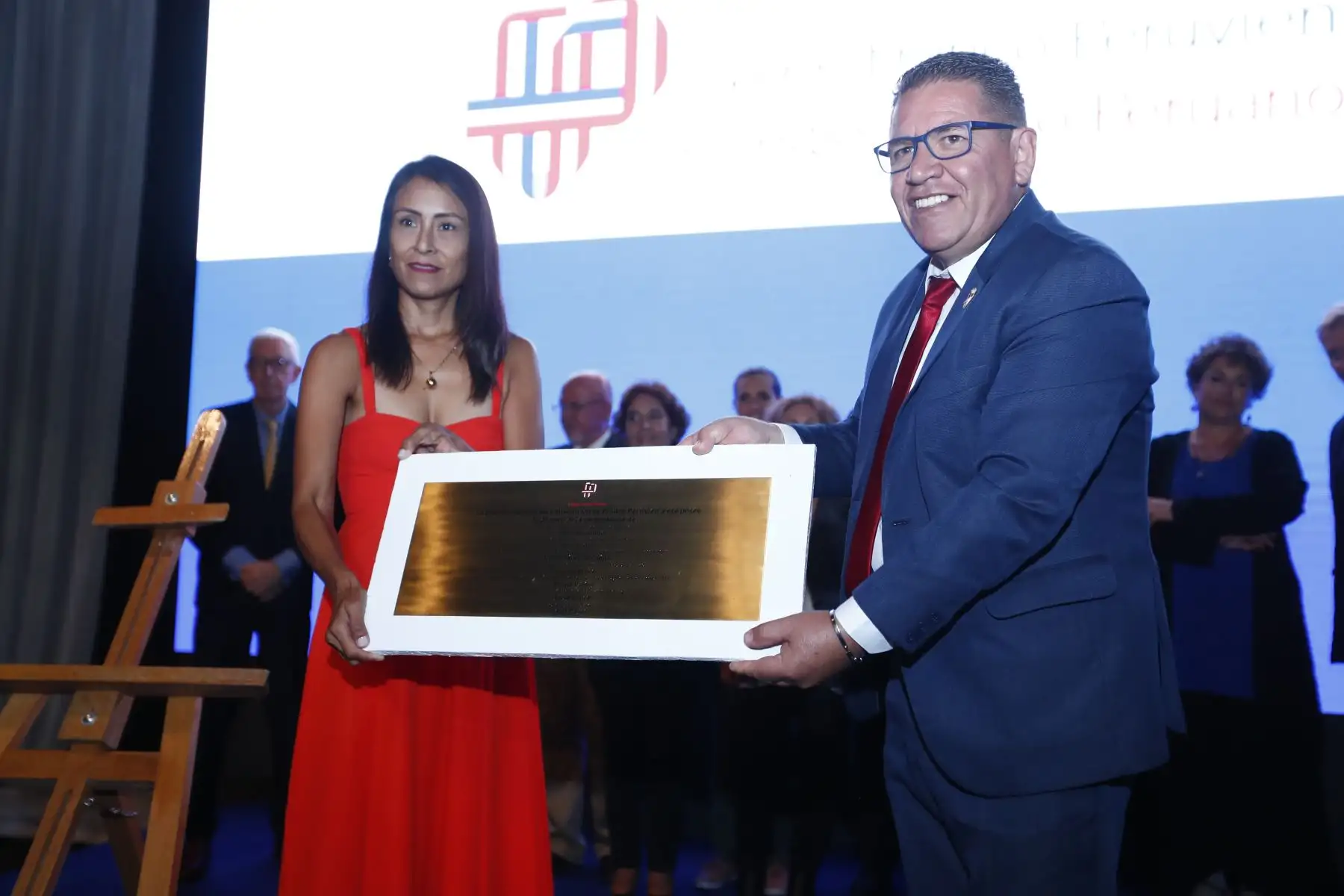 En una ceremonia especial, se colocó de manera simbólica la primera piedra de las nuevas instalaciones del Colegio Franco Peruano ubicado en Santiago de Surco. Foto: ANDINA/Daniel Bracamonte