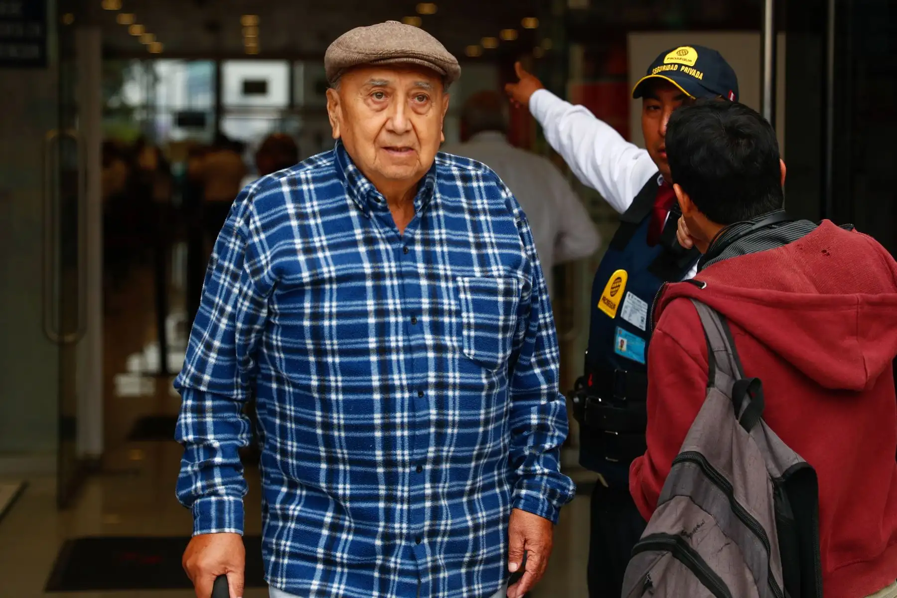 El monto podrá ser cobrado en cualquier agencia del Banco de la Nación presentando solo el DNI físico, pasaporte o carnet de extranjería según corresponda.
El BN ha destinado un monto superior a los 384 millones de soles, que beneficiarán a más de 153,000 fonavistas. Foto: ANDINA/ Daniel Bracamonte