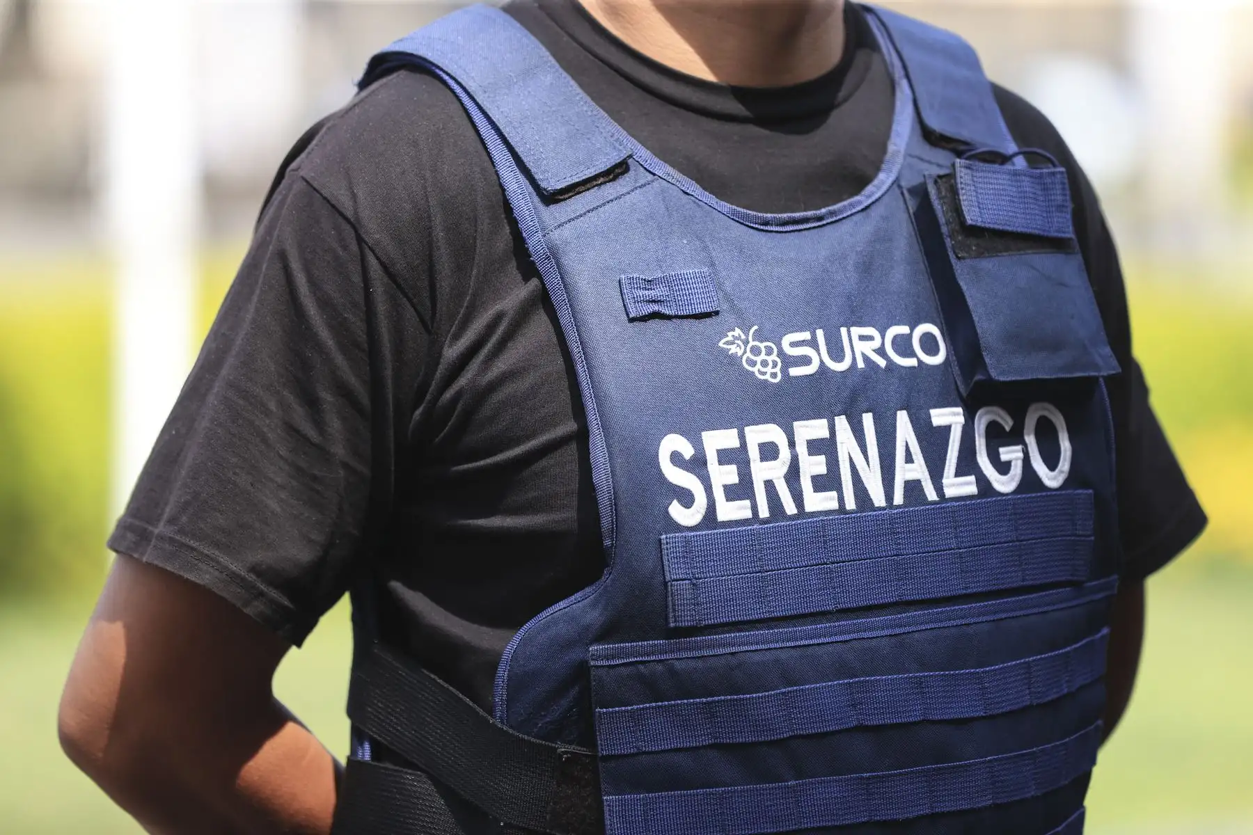El alcalde Rafael López Aliaga lideró la ceremonia por el Día del Serenazgo Municipal acompañado de alcaldes y serenos de Lima Metropolitana. Con un desfile de escoltas y vehículos de seguridad en la Plaza de Armas de Lima, se llevó a cabo la ceremonia de reconocimiento hacia los serenazgos de la ciudad, hombres y mujeres que con su servicio fortalecen las acciones de vigilancia pública y apoyo en atención a los ciudadanos en situación de emergencia.  
Foto: ANDINA/Jhonel Rodríguez