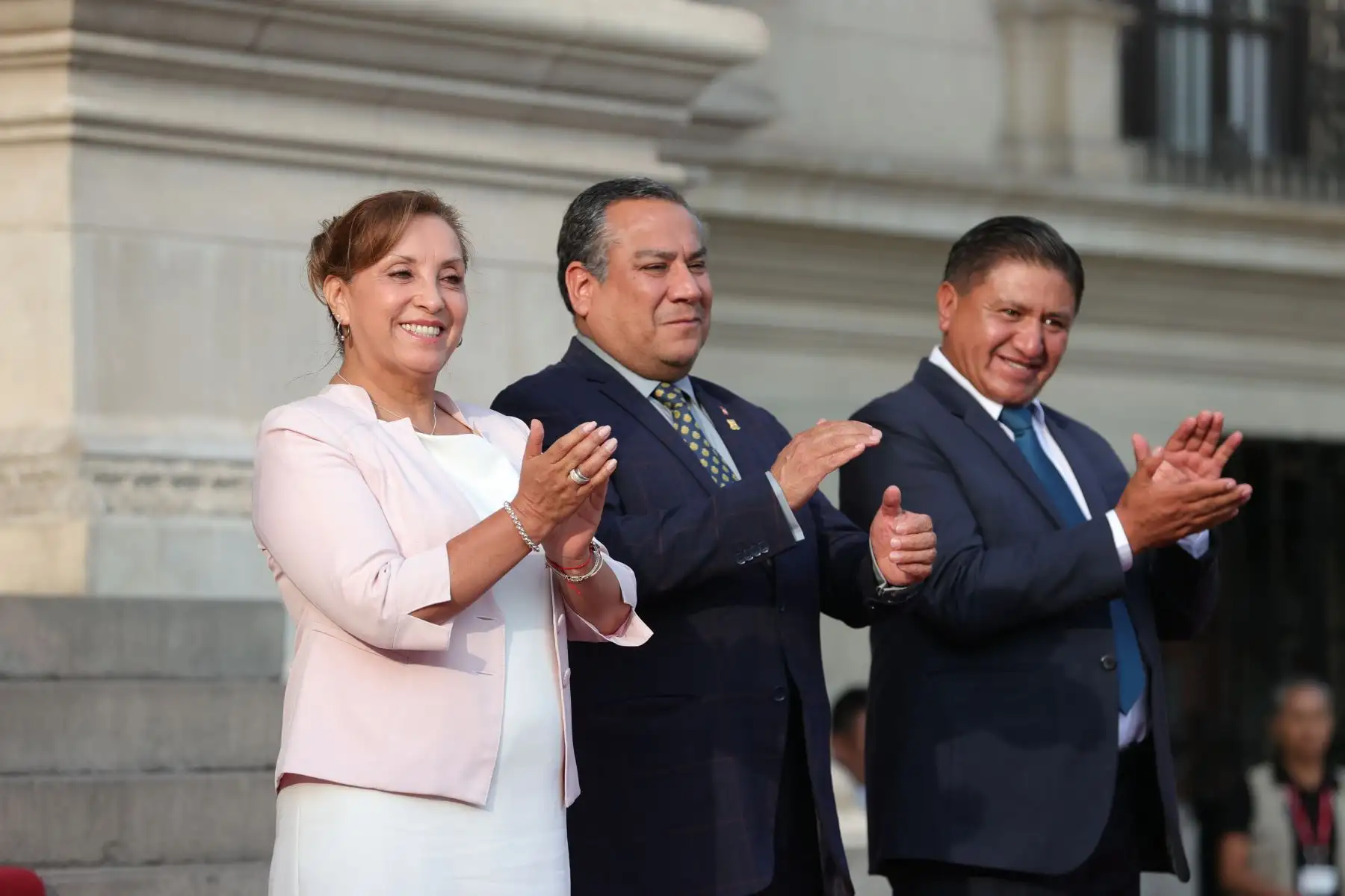 La presidenta Dina Ercilia Boluarte Zegarra, acompañada por el ministro de Educación Morgan Quero y de autoridades de la región Puno, participó en la ceremonia de promulgación de la ley que crea la Universidad Nacional de Carabaya, en el distrito de Macusani, provincia de Carabaya, región Puno.
Foto: ANDINA/Presidencia Perú