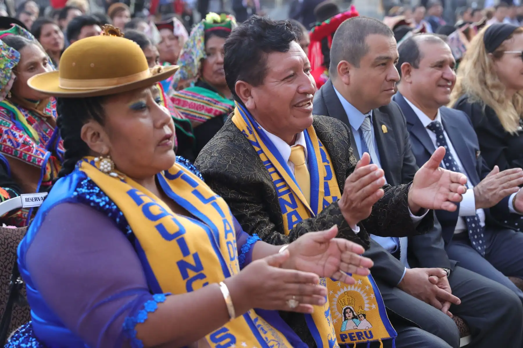 La presidenta Dina Ercilia Boluarte Zegarra, acompañada por el ministro de Educación Morgan Quero y de autoridades de la región Puno, participó en la ceremonia de promulgación de la ley que crea la Universidad Nacional de Carabaya, en el distrito de Macusani, provincia de Carabaya, región Puno.
Foto: ANDINA/Presidencia Perú