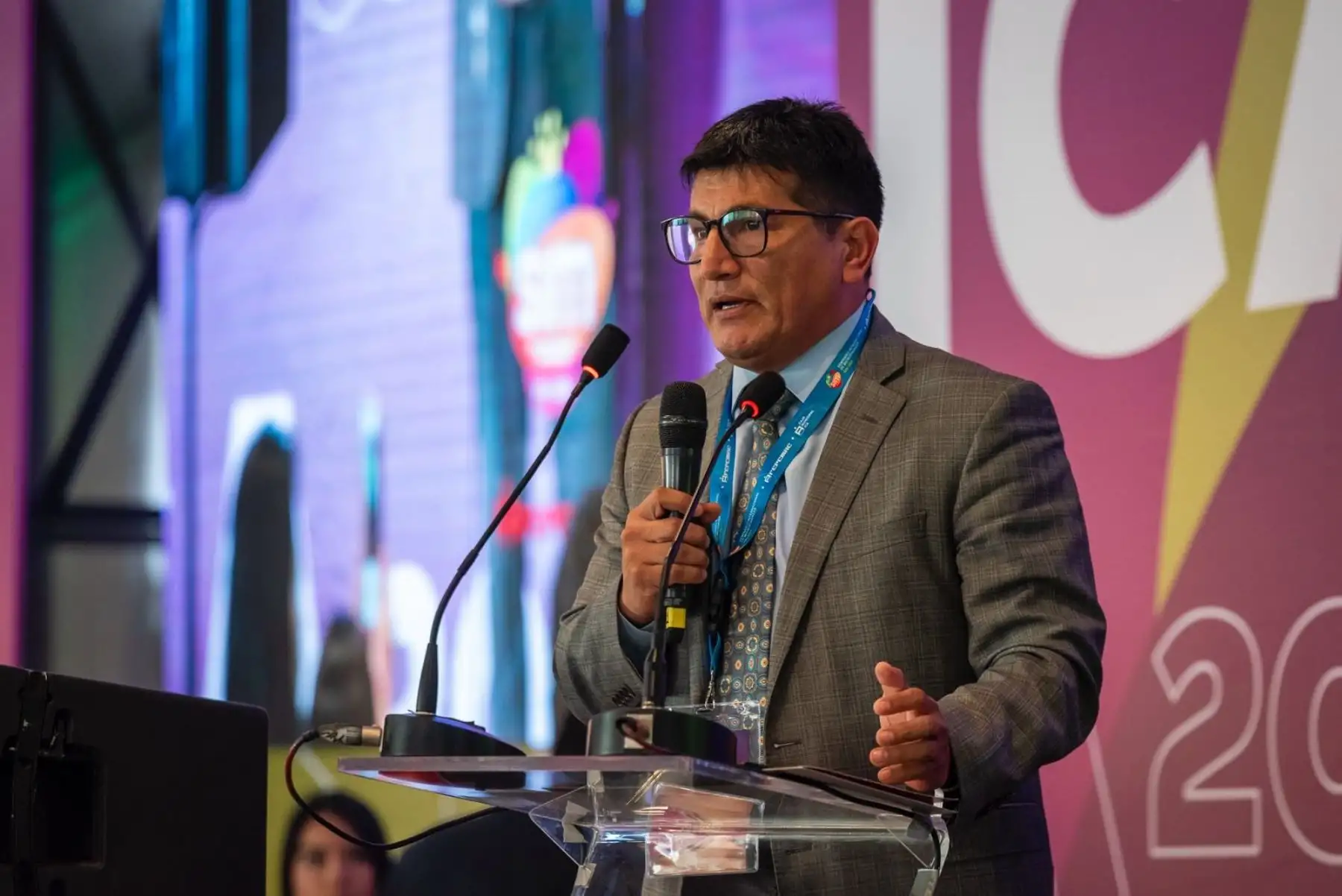 Este producto permite realizar operaciones financieras sin contacto con dinero en efectivo, generando eficiencias, afirmó el gerente de servicios corporativos Federación Peruana de Cajas Municipales de Ahorro y Crédito (Fepcmac), John Sarmiento. Cortesía