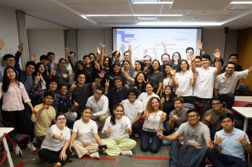 Peruanos clasifican a hackathon de Harvard para mejorar sistemas de salud.