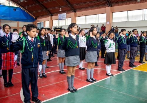 Más de 1,000 escolares de Cajamarca juramentan como promotores ambientales.