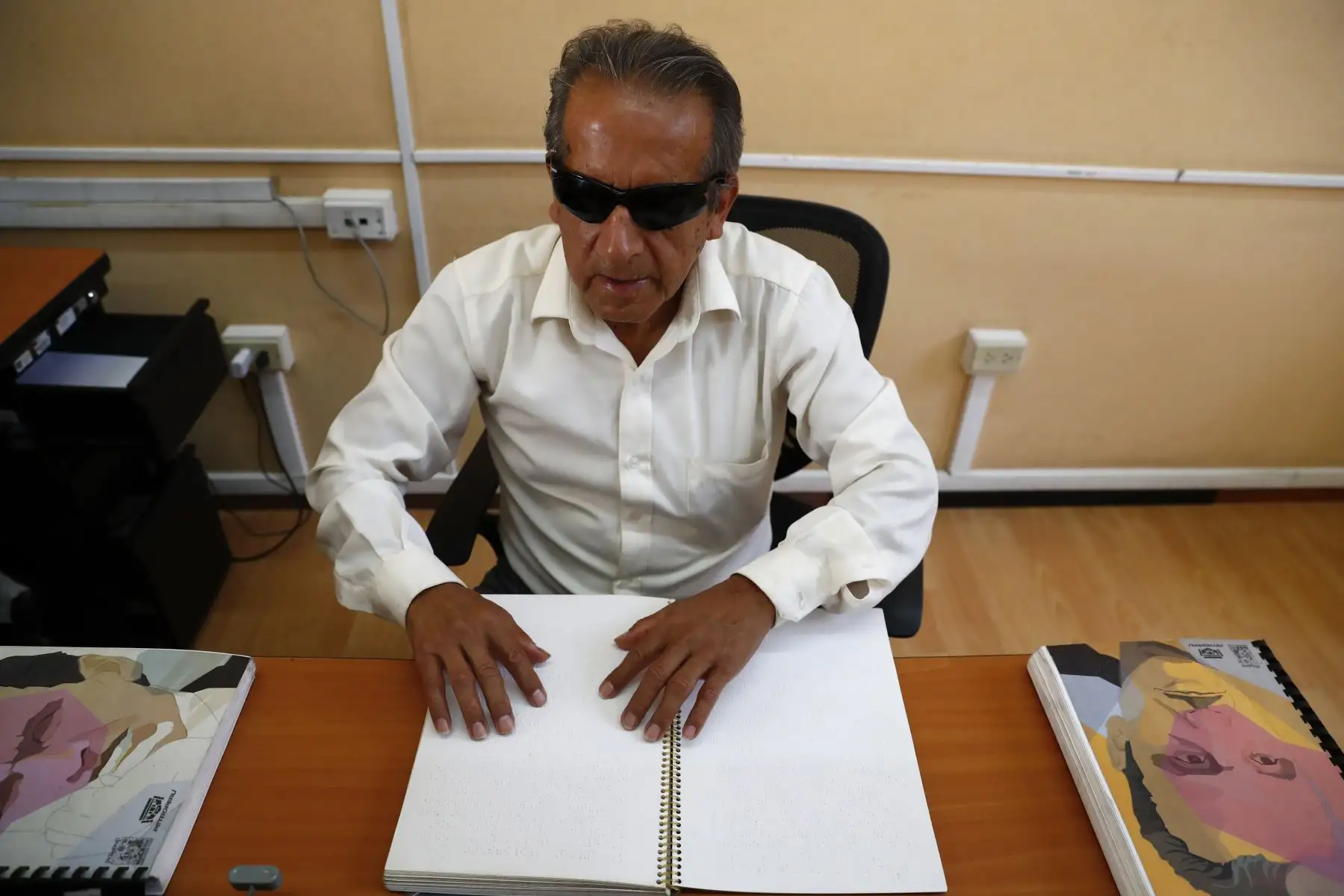 Rigoberto Mendoza: 34 años de incansable labor en la Biblioteca Nacional del Perú:  ANDINA/Daniel Bracamonte