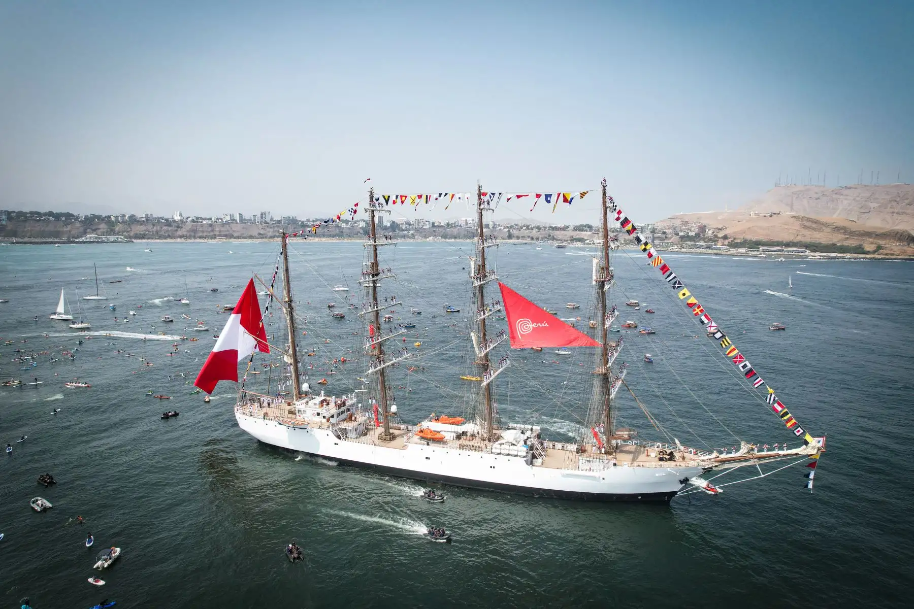El Buque escuela B.A.P. Unión, retornó a territorio nacional tras recorrer 36,400 millas náuticas y 317 días de viaje. Este sábado, la nave embajadora de nuestro país, ancló en Chorrillos para recibir merecidos homenajes como el 