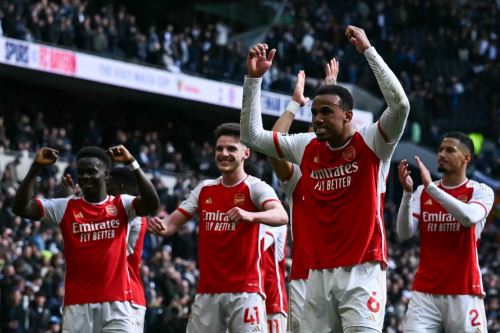 Arsenal se consolida en lo más alto de la Premier League
