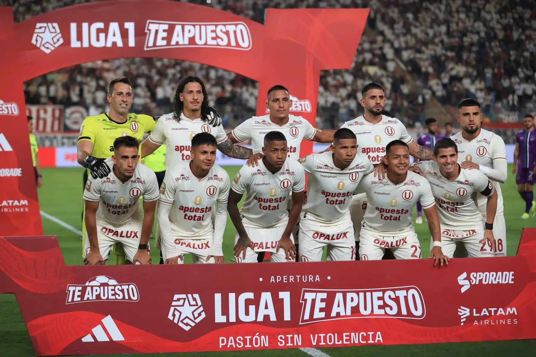 Universitario enfrenta a Comerciantes Unidos en el Estadio Monumental por el Torneo Apertura de la Liga 1. Foto: ANDINA/Jhonel Rodríguez Robles