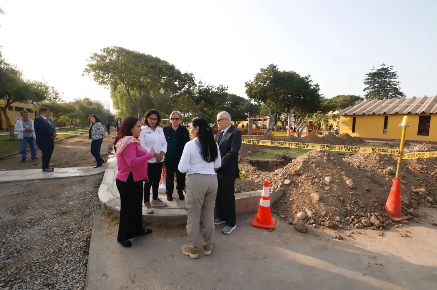 La ministra de Cultura, Leslie Urteaga Peña, participó en la ceremonia de “pago a la tierra” previa al inicio de las obras civiles del Proyecto de Mejoramiento de los servicios de Exposición Permanente y Almacenamiento del Patrimonio Cultural Mueble Histórico y Artístico del Museo Nacional de Arqueología, Antropología e Historia del Perú ubicado en Pueblo Libre.

Foto: ANDINA/Andrés Valle