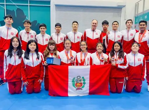 El equipo peruano de tenis de mesa  brilló en el sudamericano disputado en Chile