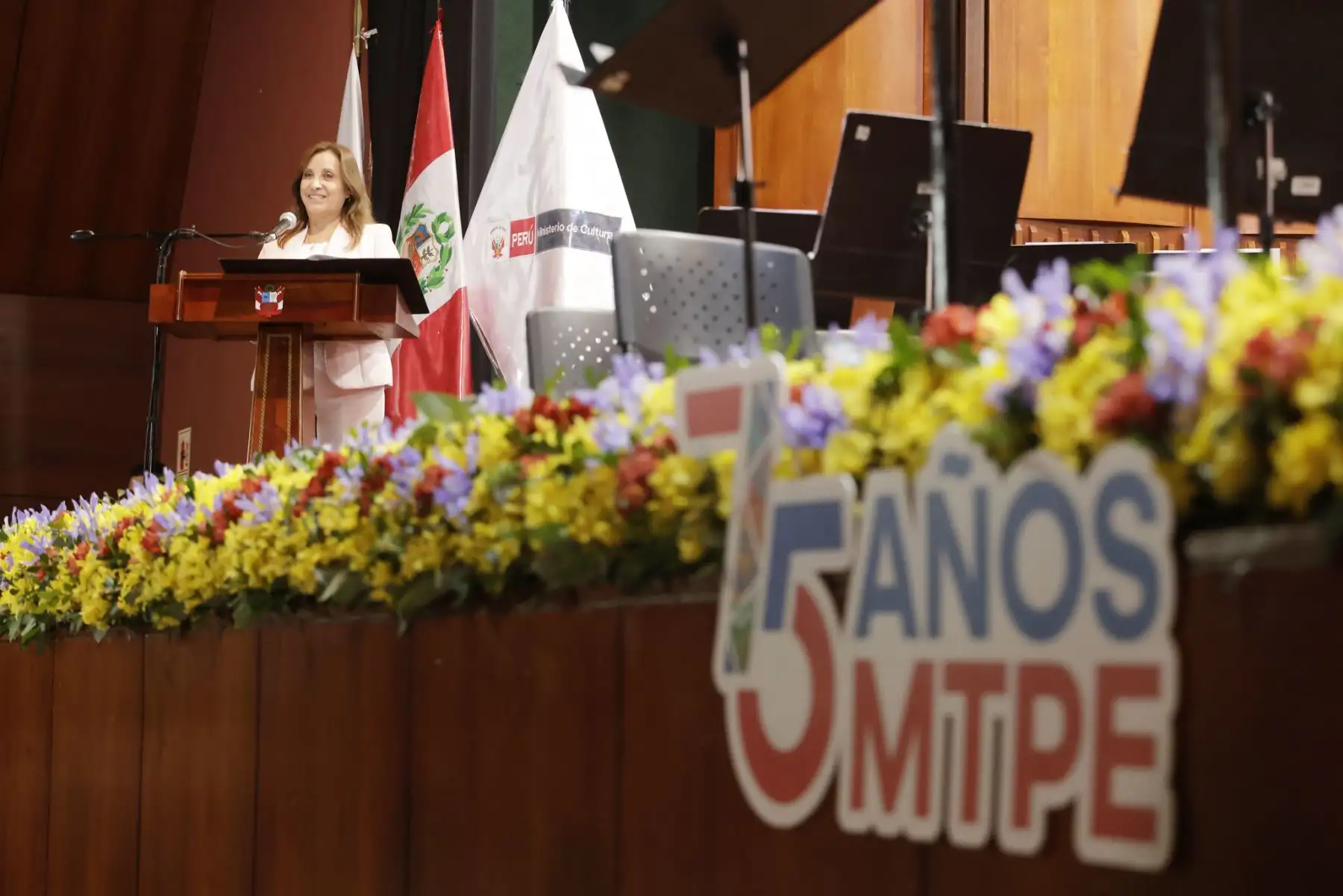 La presidenta de la república, Dina Ercilia Boluarte Zegarra, participó en la ceremonia por el 75.° aniversario del Ministerio de Trabajo y Promoción del Empleo.
Foto: ANDINA/Prensa Presidencia