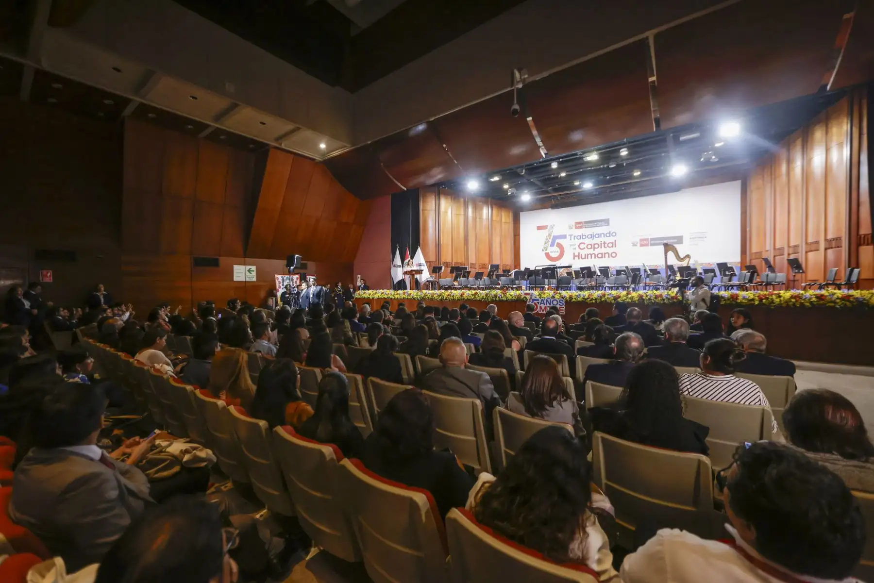 La presidenta de la república, Dina Ercilia Boluarte Zegarra, participó en la ceremonia por el 75.° aniversario del Ministerio de Trabajo y Promoción del Empleo.
Foto: ANDINA/Prensa Presidencia