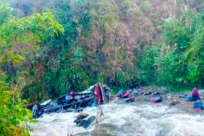 La caída de un bus a un abismo dejó 27 fallecidos y más de una decena de heridos en Celendín, región Cajamarca. Foto: ANDINA/Difusión