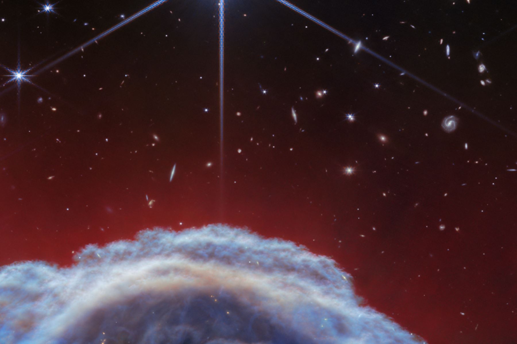 Los astrónomos pretenden estudiar los datos espectroscópicos obtenidos para obtener información sobre la evolución de las propiedades físicas y químicas del material observado a través de la nebulosa.