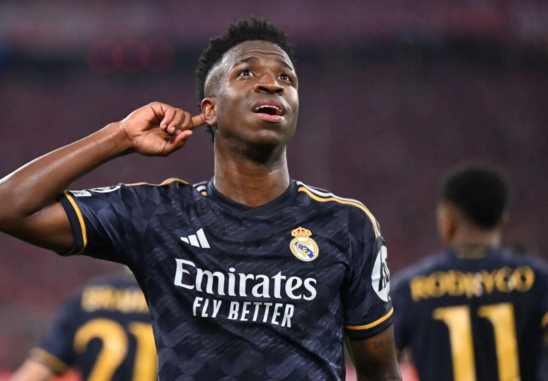 El delantero brasileño del Real Madrid, Vinicius Junior celebra marcar un penal durante el partido de fútbol de ida de la semifinal de la Liga de Campeones de la UEFA entre el FC Bayern Munich y el Real Madrid CF.
Foto: AFP