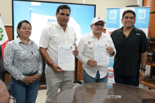 El alcalde de Piura, Gabriel Madrid, y el gobernador Luis Neyra suscribieron un convenio para sacar adelante megaproyectos en beneficio de la ciudad. Foto: ANDINA/Difusión