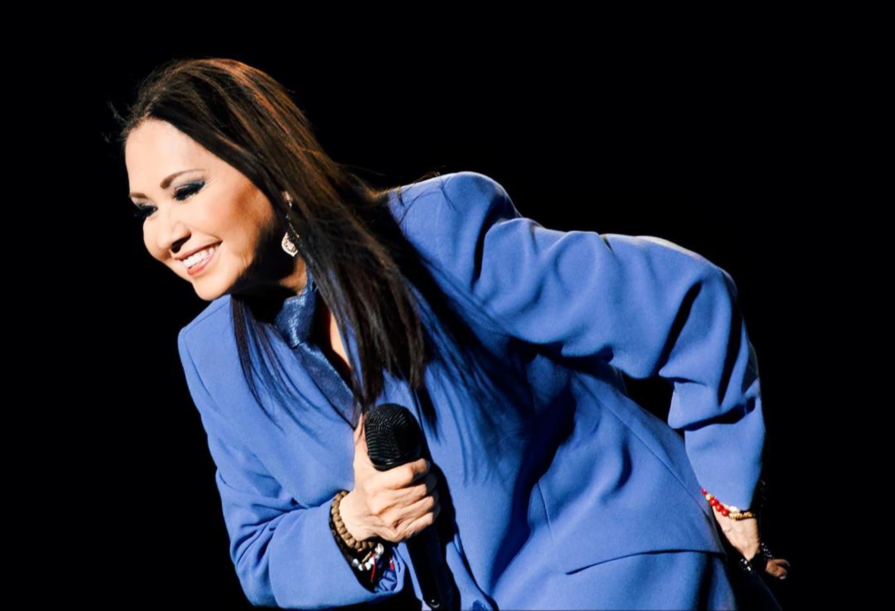 Ana Gabriel se hospedará en suite presidencial y mariachis la acompañarán en show.