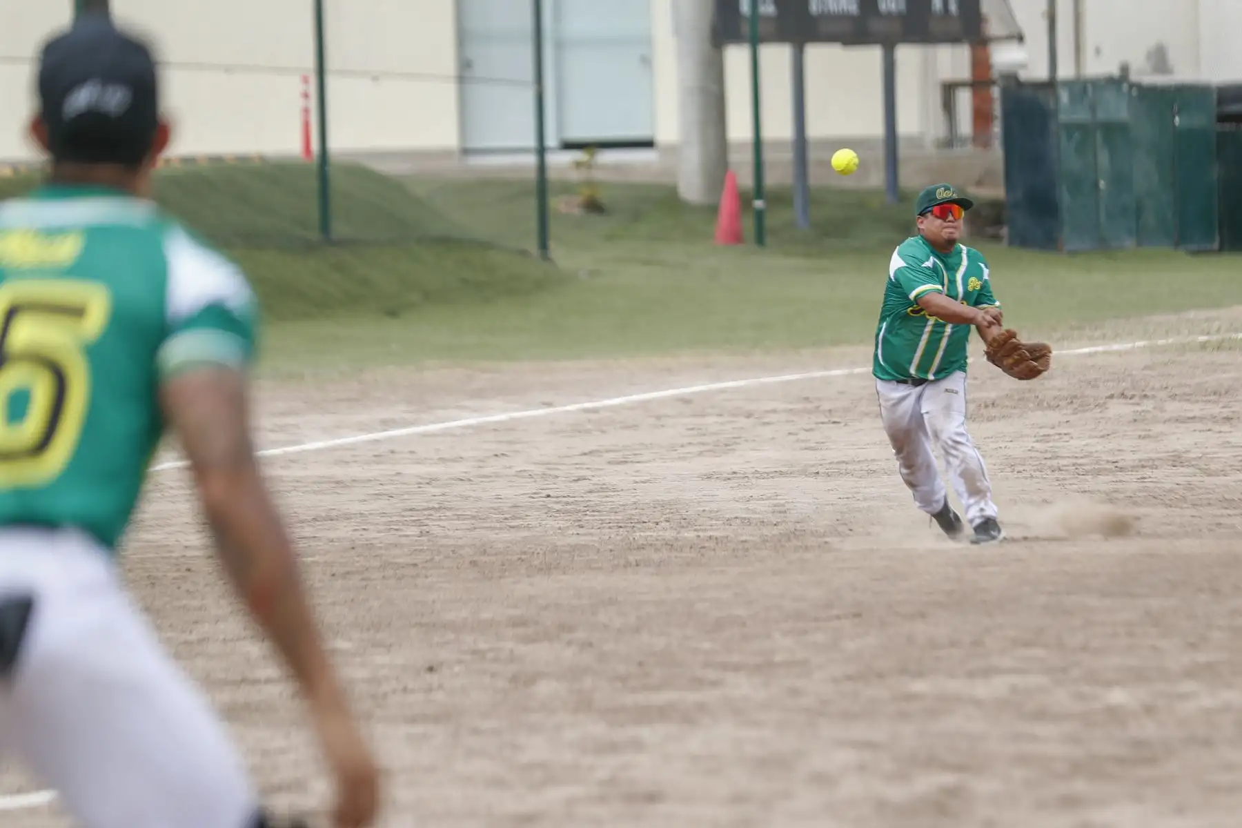 En el marco de las actividades organizadas por la cumbre Perú Apec 2024, esta tarde se premió a los ganadores del Torneo Inter Embajadas de Sófbol "Confraternidad 2024" y se celebraron 125 años de la inmigración japonesa a nuestro país. 
Foto:ANDINA/Daniel Bracamonte