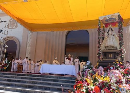 Una multitud de fieles llegó hasta el santuario de Polobaya, en Arequipa, para participar de la Festividad de la Virgen de Chapi.
