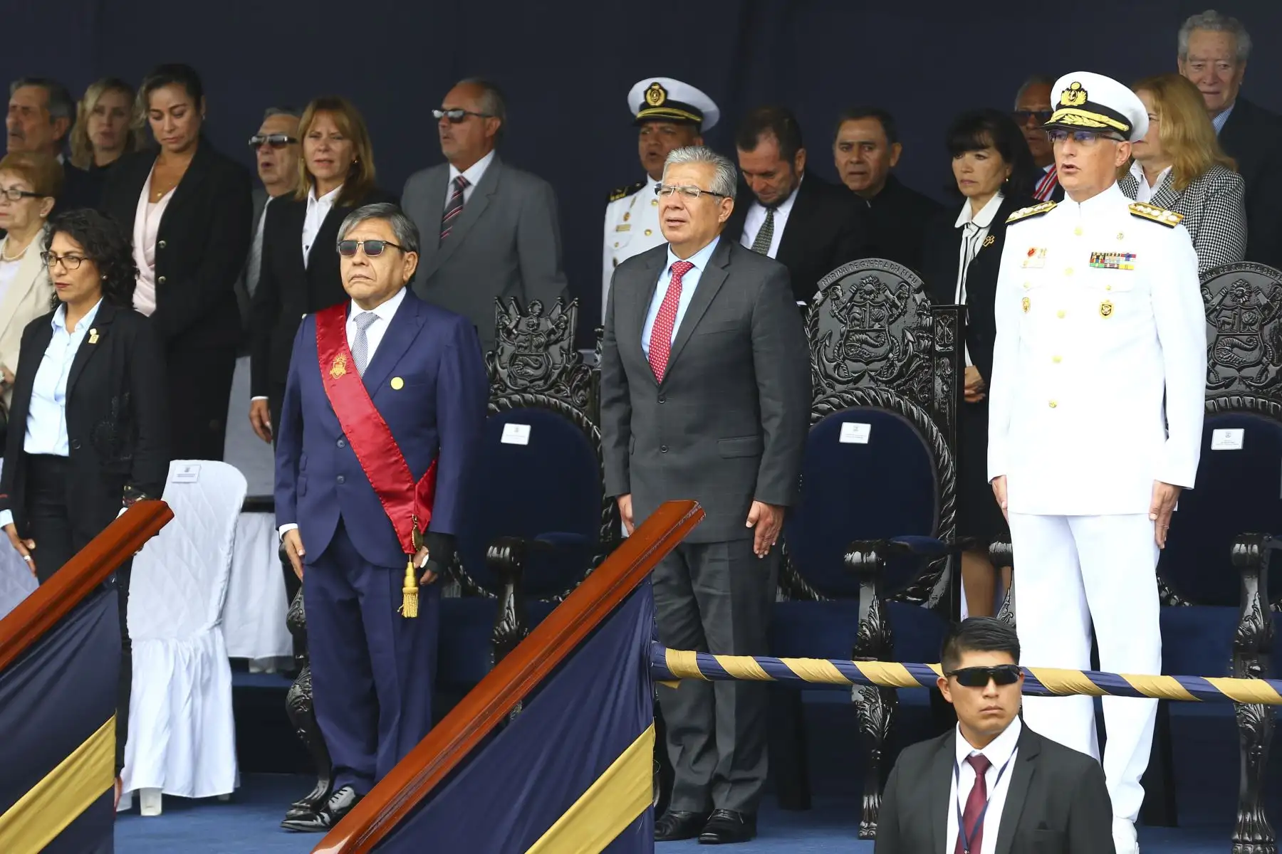 Con una ceremonia civico militar, la Marina de Guerra del Perú conmemora el 158 aniversario del Combate Naval de 2 de Mayo de 1866 en la plaza Cañón del Pueblo del Callao. La ceremonia es presidida por el Ministro de Defensa , Walter Astudillo Chávez y contó con la presencia de autoridades civiles y militares, entre ellos Comandantes Generales extranjeros.

Foto: ANDINA/Eddy Ramos