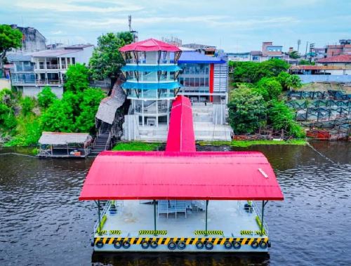 Un nuevo embarcadero fluvial fue inaugurado hoy en Iquitos, región Loreto. La infraestructura mejorar el embarque y desembarque de personas. ANDINA/Difusión