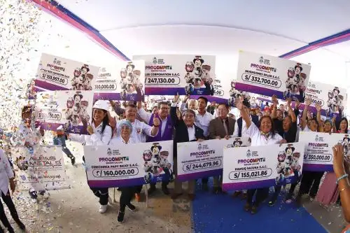 En total, son 51 agentes económicos organizados que representan a 1,489 chalacos beneficiarios, quienes podrán impulsar y repotenciar sus emprendimientos. ANDINA/ Gobierno Regional del Callao.