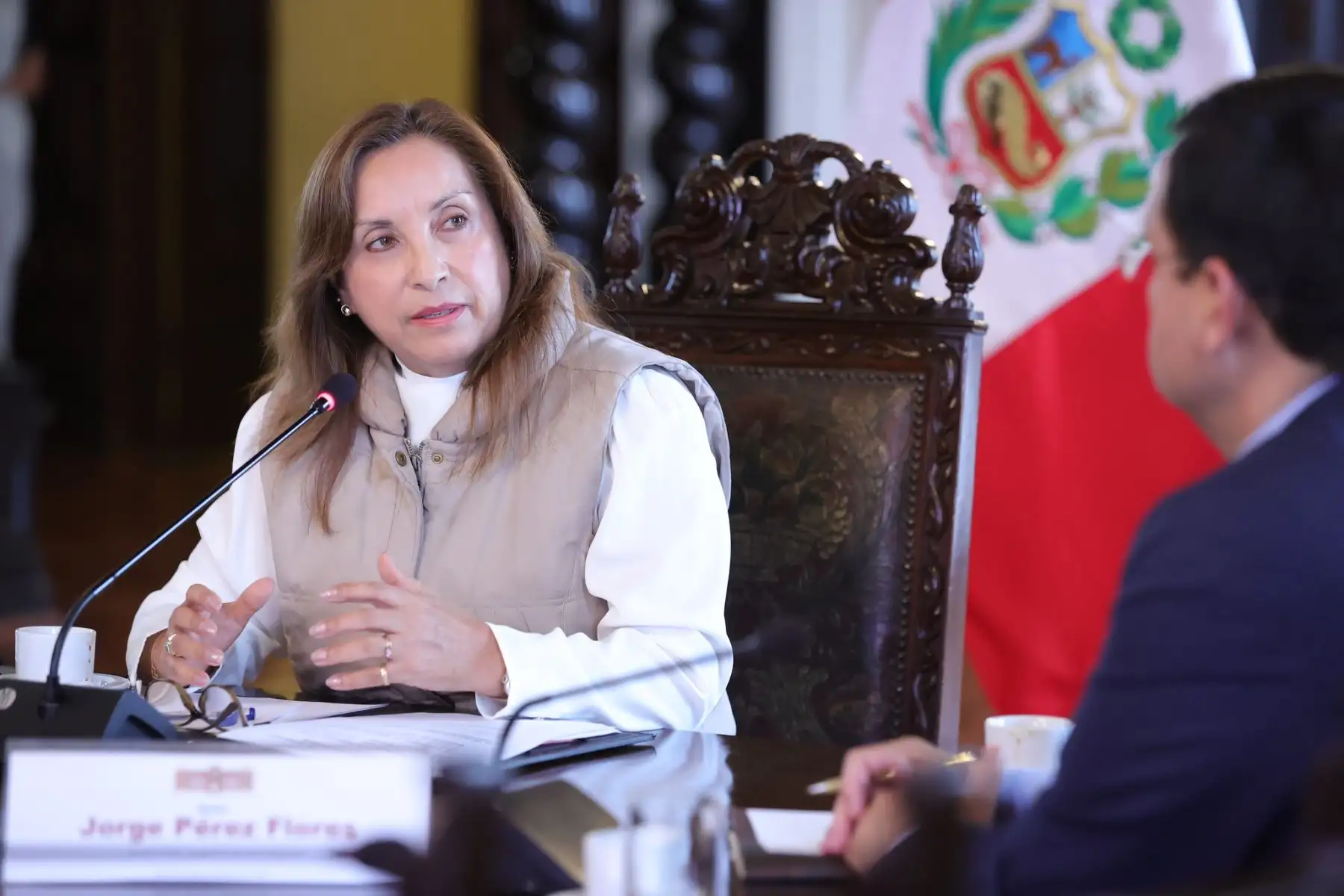 A fin de coordinar el destrabe de diversos proyectos, la presidenta de la República, Dina Boluarte, se reunió con el gobernador regional de Lambayeque, Jorge Pérez y autoridades de la región, en Palacio Gobierno.
Foto: ANDINA/Presidencia Perú