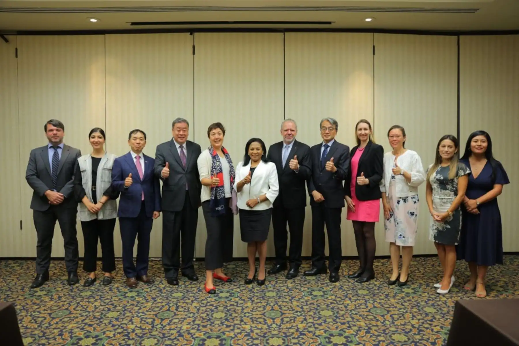 Ministra de la Mujer y Poblaciones Vulnerables, Teresa Hernández, se reunió con representantes de las economías miembro de APEC. Foto: ANDINA/difusión.
