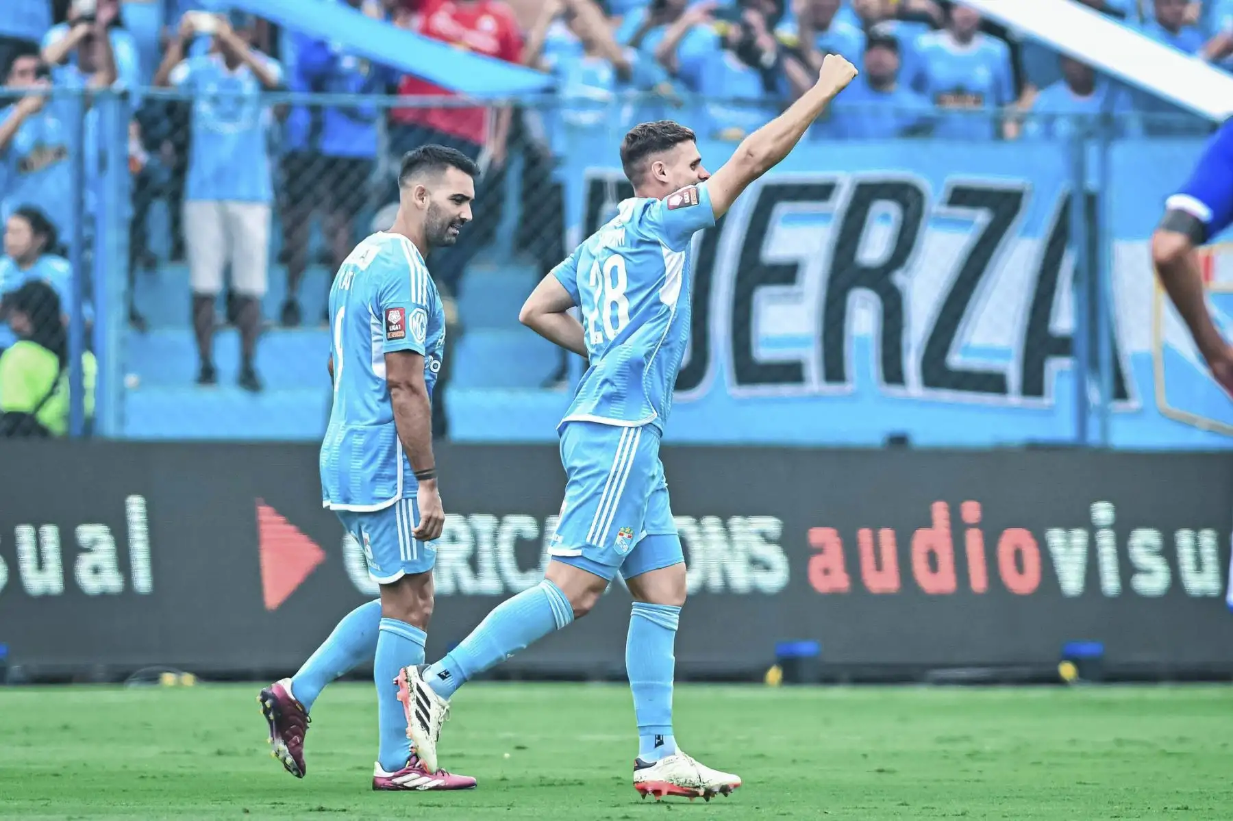 Nicolás Pasquini celebra la apertura del marcador. Sporting Cristal venció 2-1 a Alianza Atlético en el estadio Alberto Gallardo y recuperó la punta del Torneo Apertura. Foto: Sporting Cristal