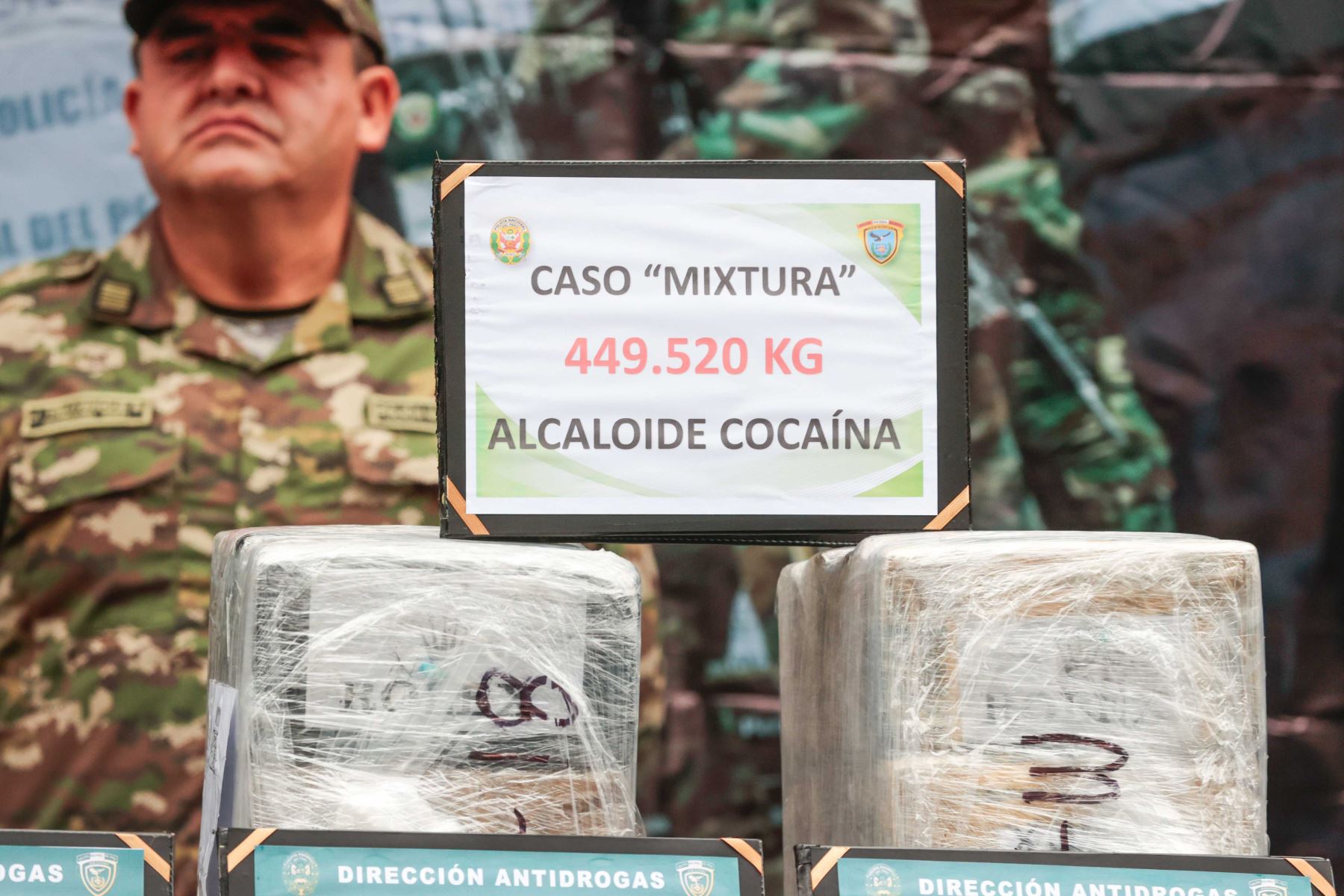 PNP incauta más de una tonelada de droga que tenía como destino Países Bajos y Bolivia. Foto: ANDINA/Vidal Tarqui